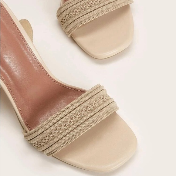 NEW Ankle Strap Sandals Clear Heels in nude - Picture 5 of 7